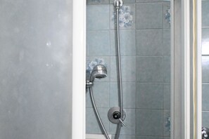 Suihku, bidee, pyyhkeet