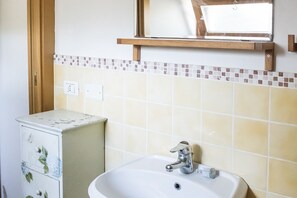 Doccia, bidet, asciugamani