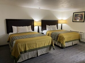 Free WiFi, bed sheets - Palomino motel (Las Vegas)