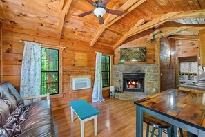Smart TV, fireplace