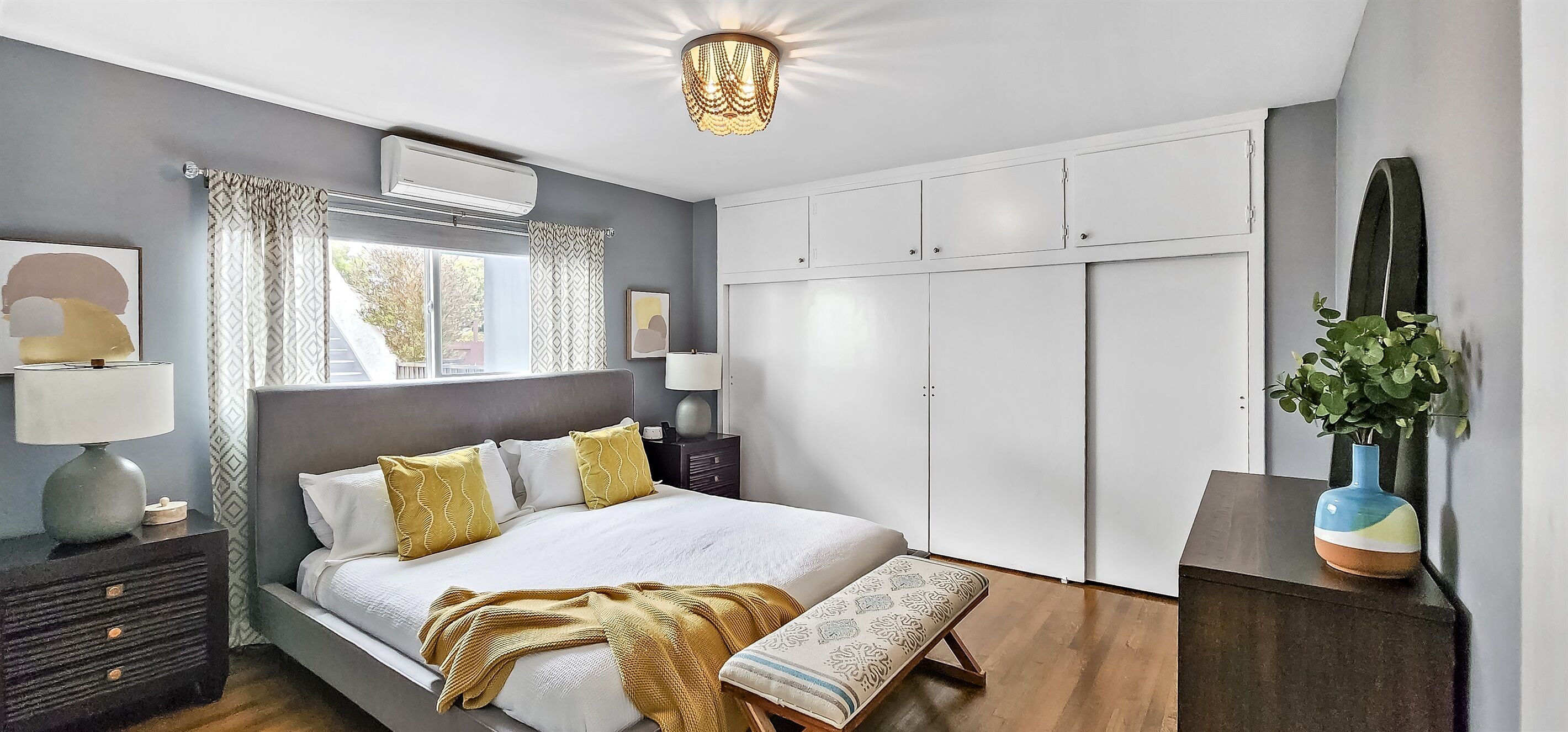 2 chambres, fer et planche à repasser, Wi-Fi, draps fournis