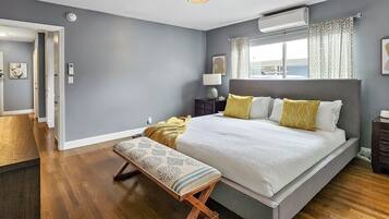 2 chambres, fer et planche à repasser, Wi-Fi, draps fournis