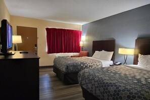 Laptop workspace, free WiFi, bed sheets - Econo Lodge Inn & Suites Mason City - Clear Lake (Mason City)