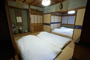 Private Vacation Home | Free WiFi, bed sheets