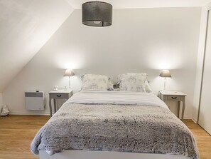 3 bedrooms, iron/ironing board, WiFi