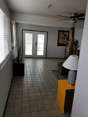 Interior - King bed 3 miles to downtown (Prescott)