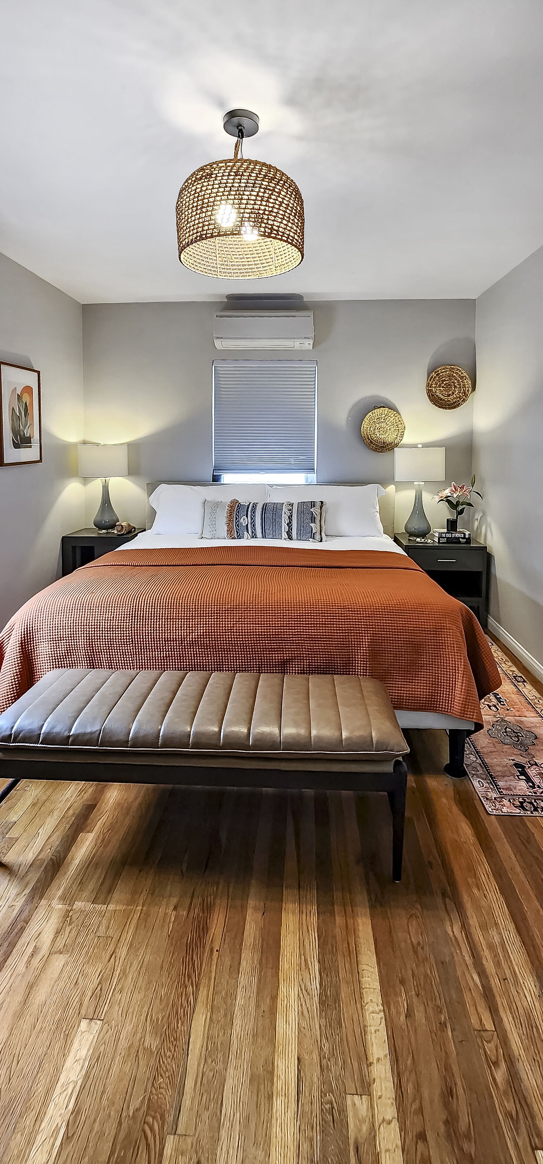 2 quartos, ferros/tábuas de passar roupa, Wi-Fi, roupa de cama
