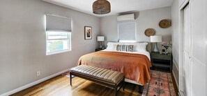 2 chambres, fer et planche à repasser, Wi-Fi, draps fournis