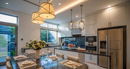 Maison de luxe â
Regal Lakeside â
prĂšs de la plage, calme, frais