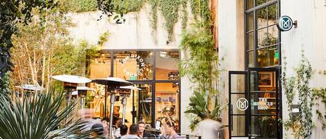 Restauration extérieure