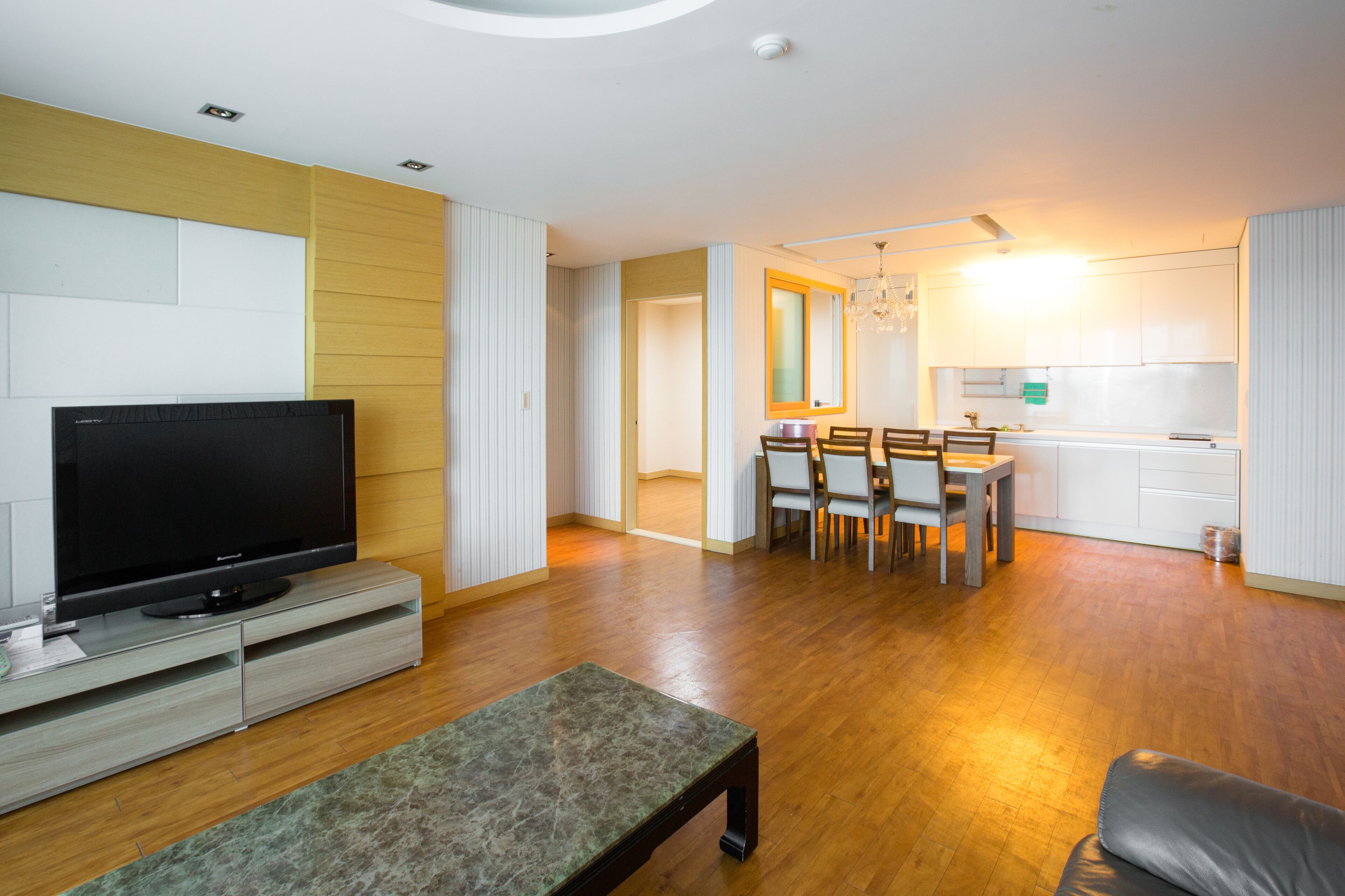 Suite, havutsikt (40PY) | Blendingsgardiner, strykejern/-brett og wi-fi (inkludert)