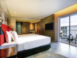 Edredones de plumas, colchones Select Comfort, minibar y caja fuerte