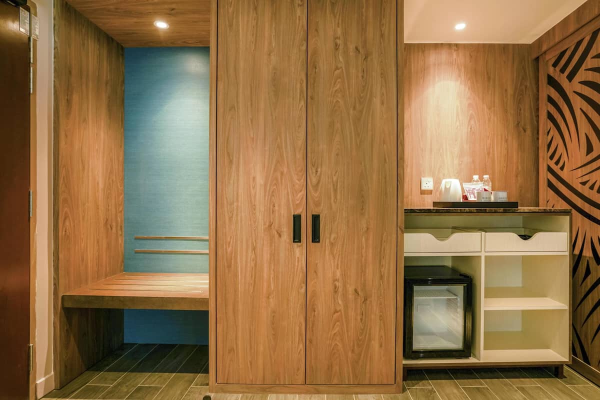 Down duvets, Select Comfort beds, minibar, in-room safe