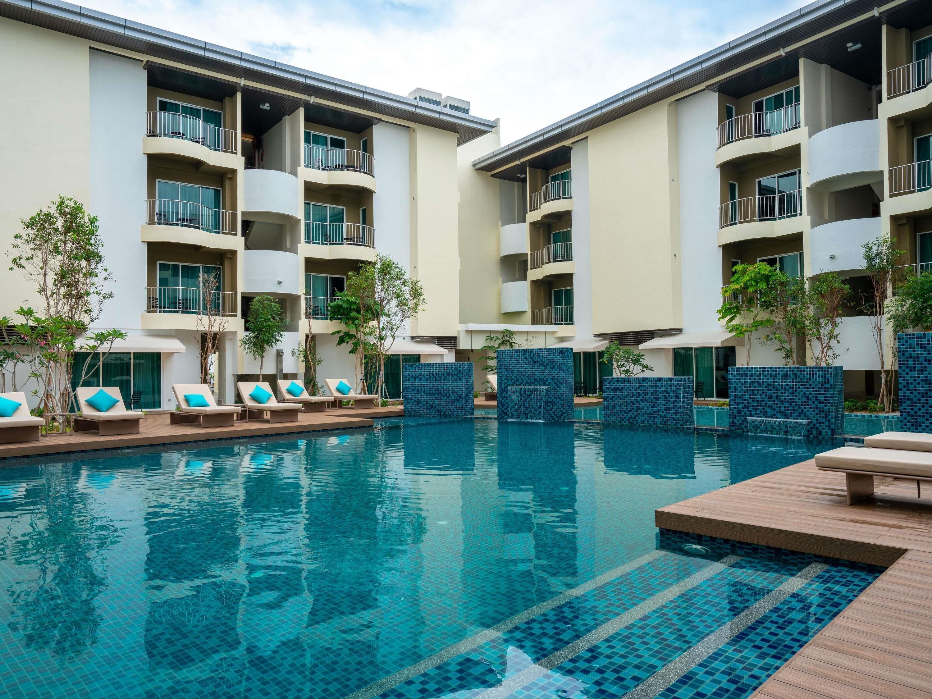 Kolam renang outdoor