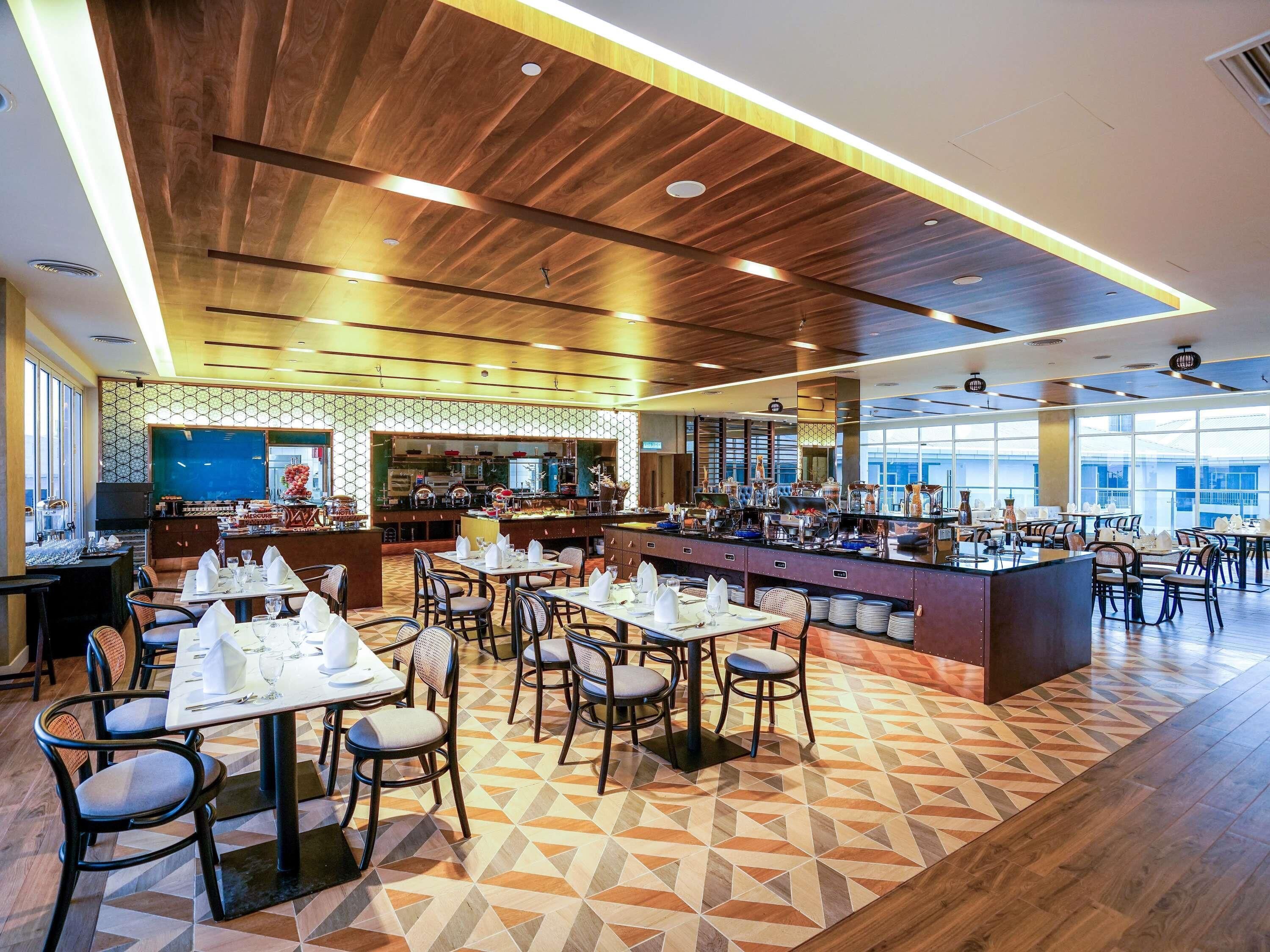Café da manhã com buffet todos os dias mediante uma taxa