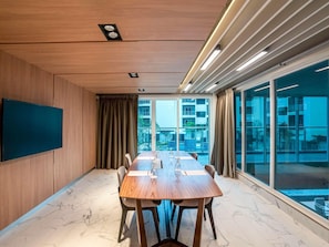Meeting facility