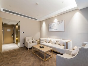 1 bedroom, soundproofing