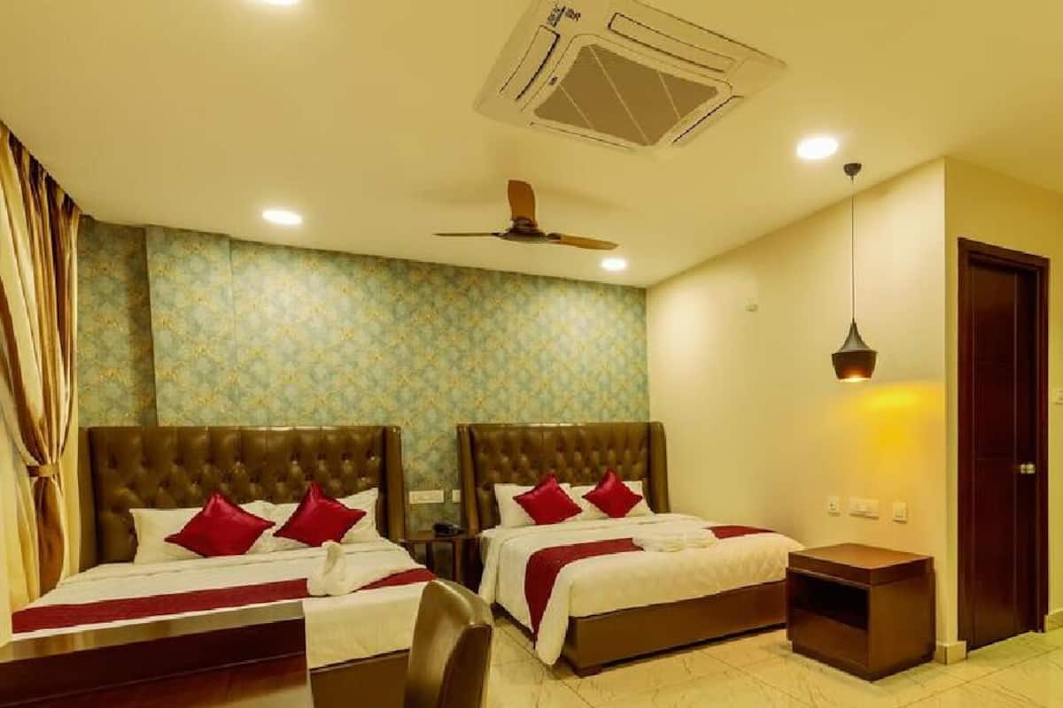 Minibar, desk, iron/ironing board, free WiFi