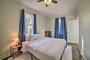 5 bedrooms, desk, iron/ironing board, Internet - Home w/ Hot Tub < 2 Mi to Downtown Richmond! (Richmond)
