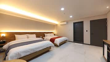 Deluxe Twin Room, Jetted Tub | Premium bedding, down comforters, memory foam beds, free minibar