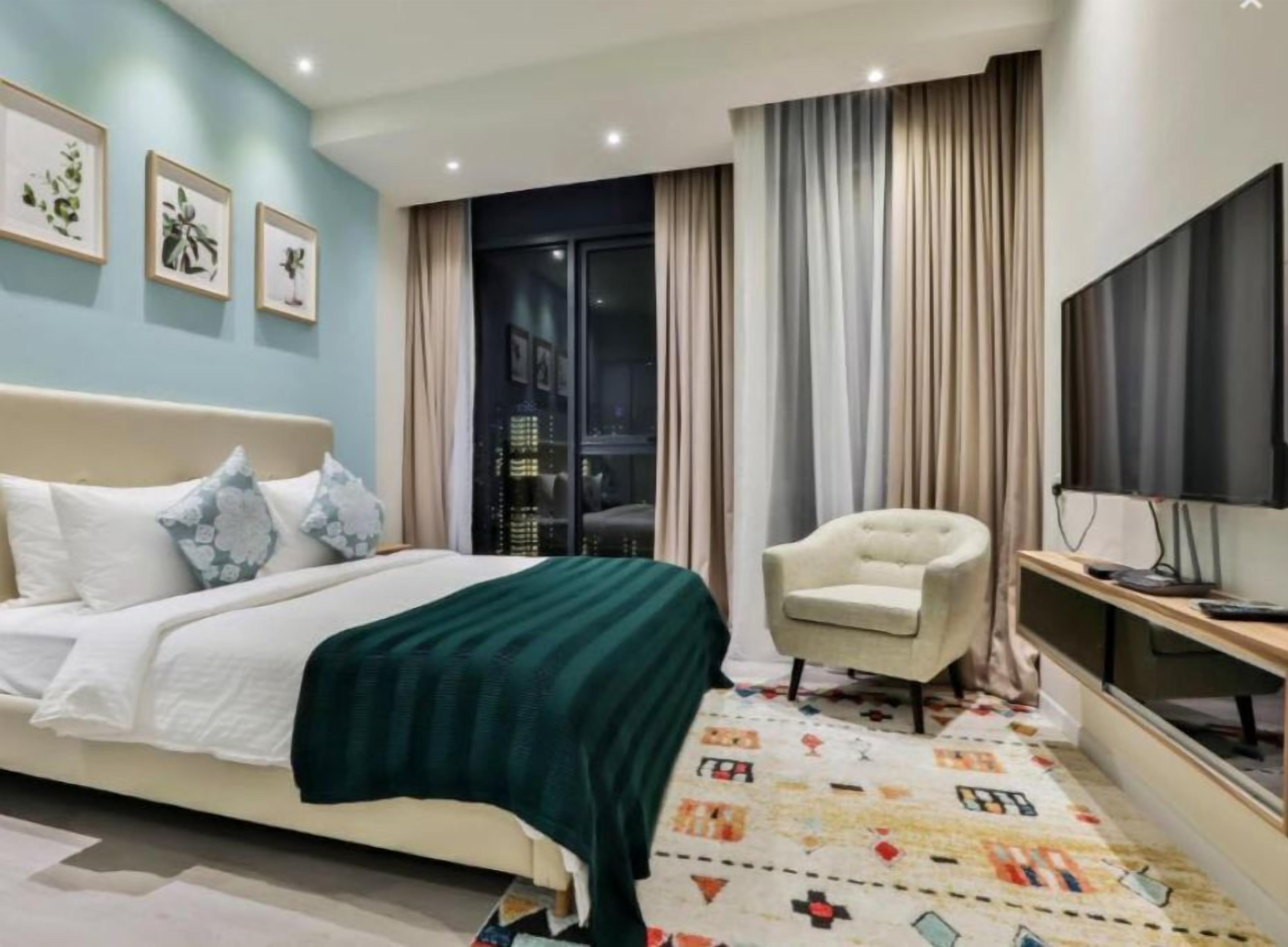 1 多间卧室、办公桌、熨斗/熨衣板、WiFi