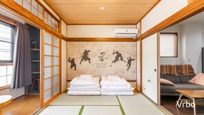 5 bedrooms, WiFi, bed sheets
