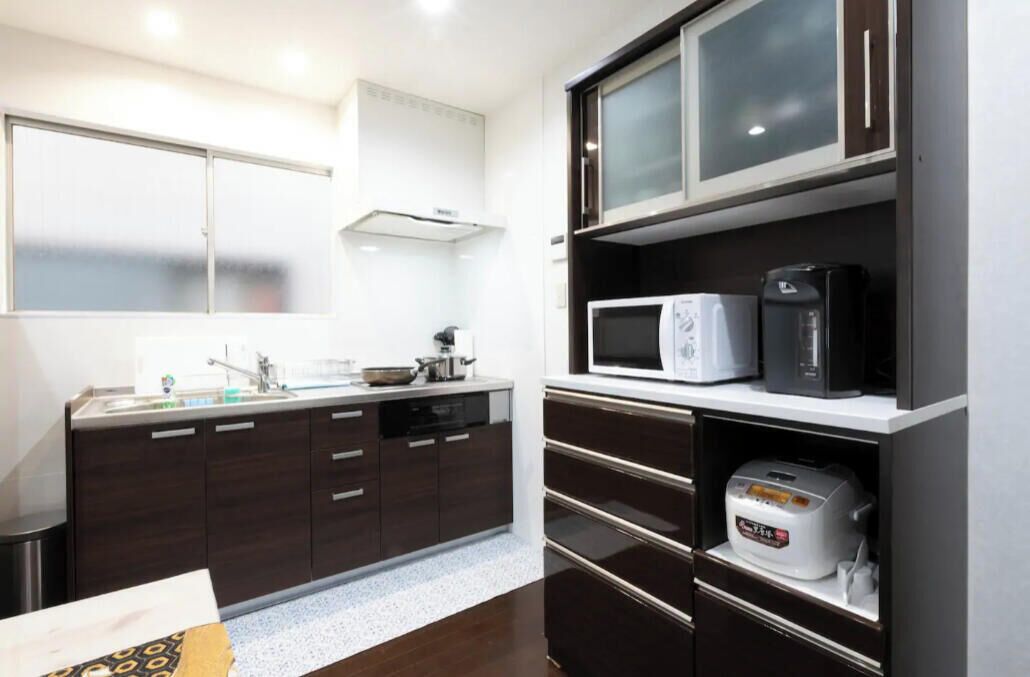 Fridge, microwave, stovetop, highchair