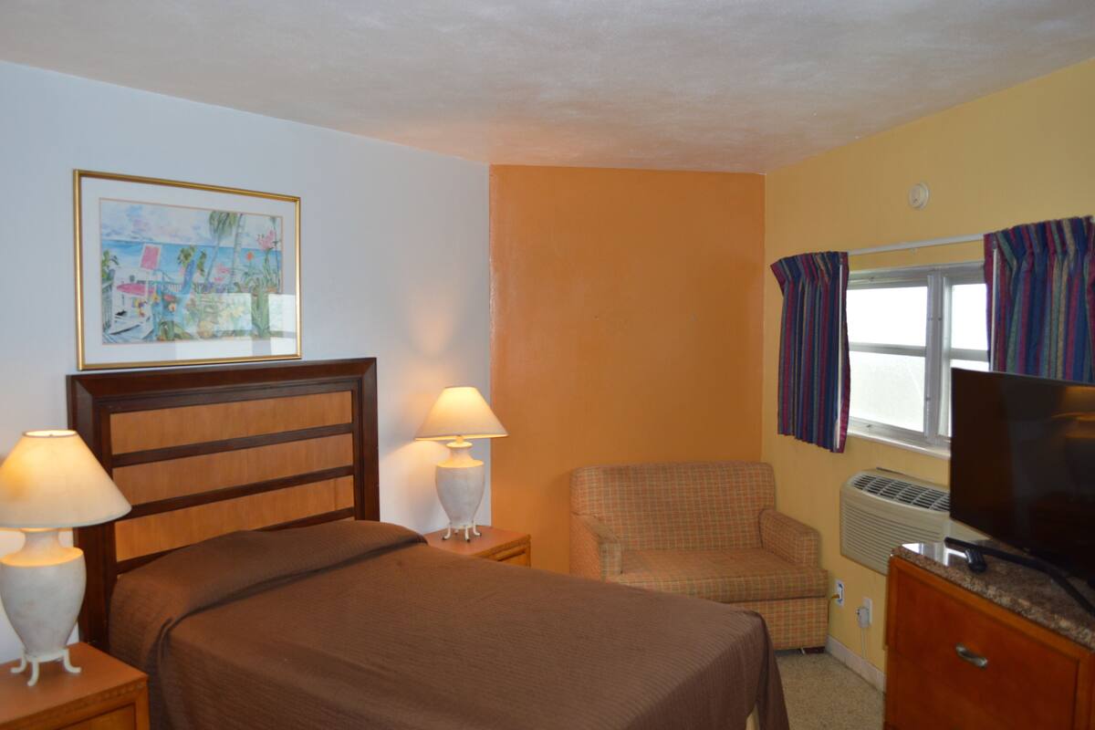 Room, 1 Double Bed | Free WiFi