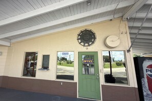 Exterior - Tropicana Motel Wauchula FL (Wauchula)