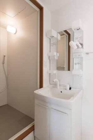 Private Vacation Home | Bathroom - Numabukuro 1 Chome (Tokyo)