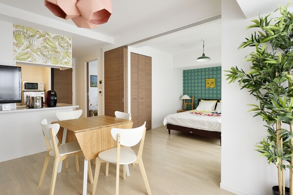 Apartment | Living area | TV - Crystal Exe Nippombashi 406 (Osaka)