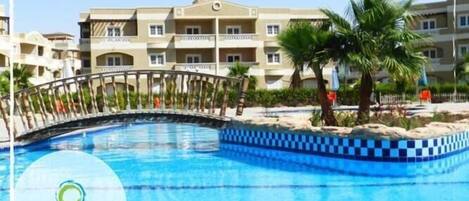 Außenpool (je nach Saison geöffnet)