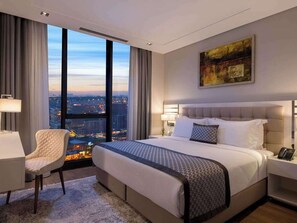 Safe på rommet, skrivebord, skrivebord for bærbar PC og lydisolert