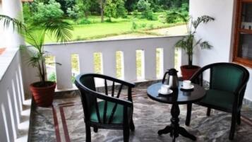 Luksusrom, 1 dobbeltseng | Balkong