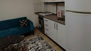 Apartment, 1 Bedroom | Private kitchenette | Mini-fridge, cookware/dishes/utensils - Luxury Life Apart (Denizli)