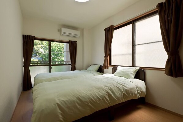 Maison (Private Vacation) | 2 chambres, accès au Wi-Fi (inclus)