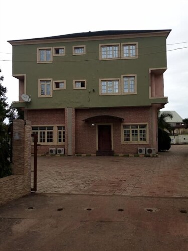 Eagle Valley Royal Hotel