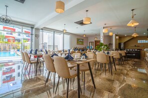 Breakfast, lunch, dinner served; local and international cuisine  - Calao Kep Residence Hotel (Kep)