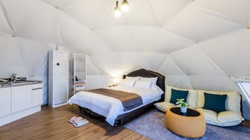 Dome Glamping