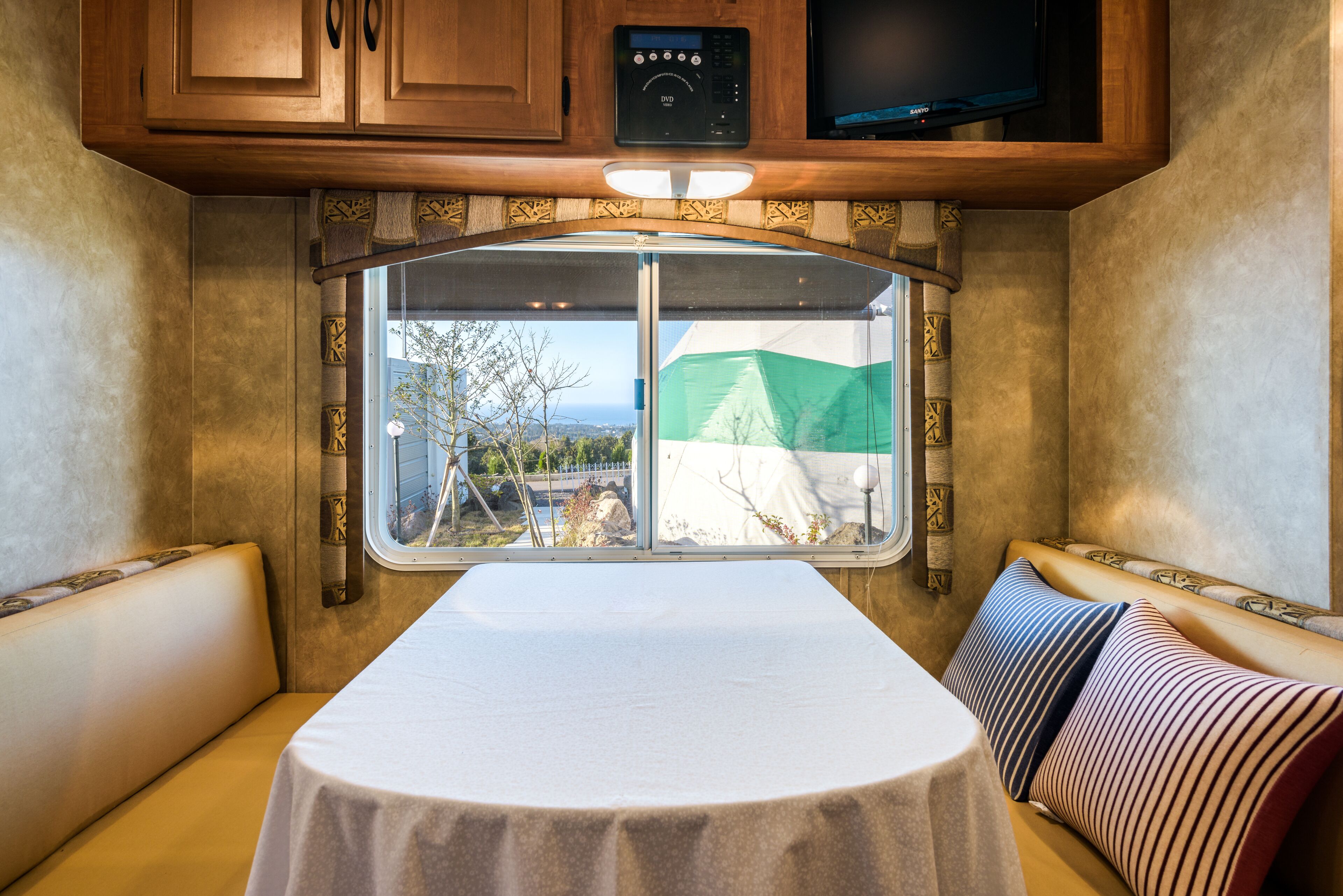 스피카 카라반 | 고급 침구, 노트북 작업 공간, 무료 WiFi