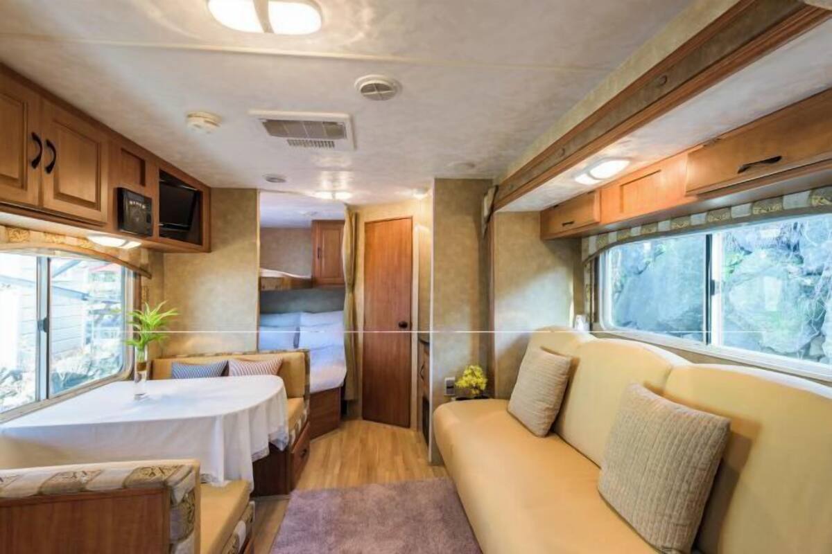 Premium bedding, laptop workspace, free WiFi