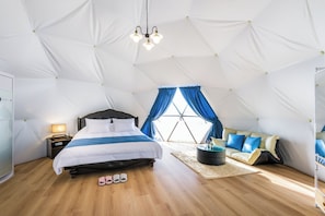 Dome Glamping