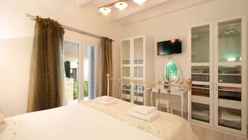 1 bedroom, laptop workspace, iron/ironing board, free cribs/infant beds