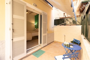 Appartamento Design, 1 camera da letto, vista giardino, al piano terra | Vista giardino