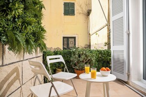 デザイン アパートメント 1 ベッドルーム ガーデンビュー 1 階 | テラス / パティオ