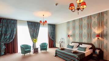 Sviitti | 1 makuuhuone, allergiatestatut vuodevaatteet, tallelokero huoneessa