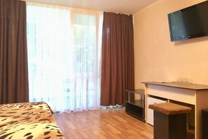 Minibar, in-room safe, iron/ironing board, free cots/infant beds