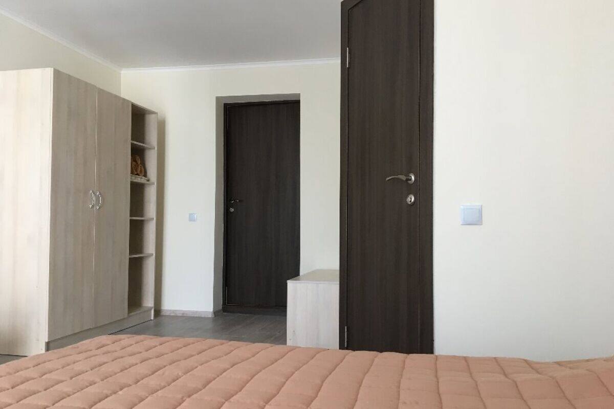 Minibar, in-room safe, iron/ironing board, free cots/infant beds