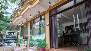 Terrace/patio - Sunday Hostel (Dong Hoi)
