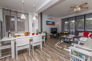 House, 4 Bedrooms | Living area | Flat-screen TV - Villa Stingray (Vinodol)